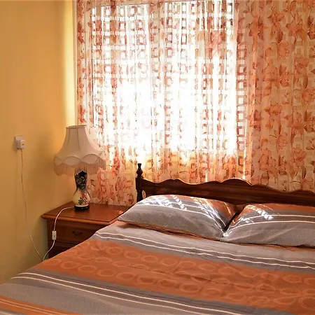 Apartment Lira *