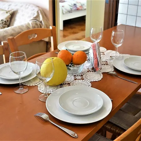 Lira Apartman Lárnaka